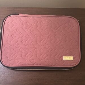 Quilted Travel Cord Organizer